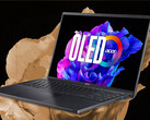 Lo Swift Go 16 Pro Black Edition dispone di numerose porte, tra cui due connessioni Thunderbolt 4. (Fonte: Acer)