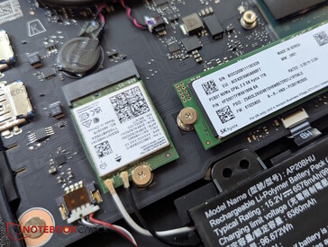 SSD 1 e modulo Wi-Fi