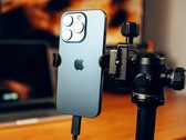 La fotocamera teleobiettivo periscopica dell'iPhone 15 Pro Max costa Apple molto di più. (Immagine: Yianni Mathioudakis)