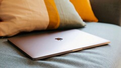 Dopo il lancio dell'iPhone 17, l'analista di Bloomberg Apple Mark Gurman nomina 10 nuovi prodotti Apple che possiamo aspettarci di vedere nei prossimi mesi. (Fonte immagine: Elise Bouet)