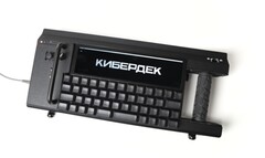 Cyberdeck RA01: un cyberdeck basato su un Raspberry Pi, Arduino e un joystick PSP. (Fonte dell&#039;immagine: Opacity)