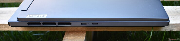 A sinistra: Thunderbolt 4, USB-C 3.1 Gen 1