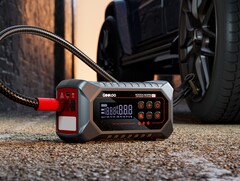 L&#039;avviatore di emergenza portatile per auto Gooloo A7 può funzionare anche come gonfiatore di pneumatici (Fonte: Gooloo)