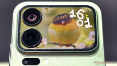 Il secondo display sul retro di Xiaomi 17 Pro e Pro Max potrebbe diventare significativamente più grande su Xiaomi 18 Pro