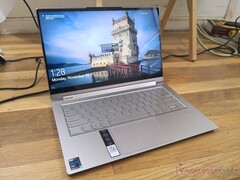 Lo Yoga 9i è la più veloce convertibile da 14&quot; di Lenovo ad oggi, grazie alla Tiger Lake.