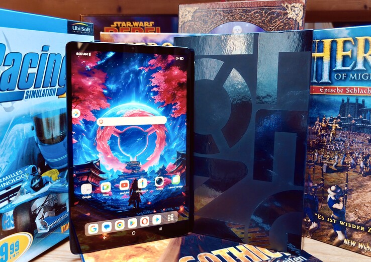 Legion Tab Gen 5 TB323FU 2026 (Legion Y700) nel test.