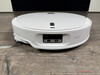 Aspirapolvere robot con rilevamento ostacoli (anteriore) e torre laser retrattile (posteriore)