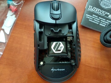 Sharkoon Light² 200 ultra light gaming mouse - Lato superiore aperto