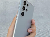 Si prevede che Galaxy S24 Ultra avrà un display piatto e un telaio in titanio, oltre ad altre modifiche rispetto ai modelli precedenti. (Fonte immagine: @DavidMa05368498)