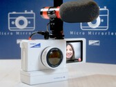I'm Back lancia la fotocamera micro mirrorless Yashica - I'm Back su Kickstarter. (Fonte: I'm Back GmbH)