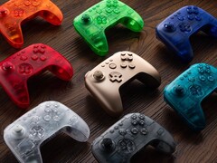 Le edizioni Funtastic del controller Bluetooth 8BitDo 64 includono sette colori traslucidi. (Fonte: 8BitDo)