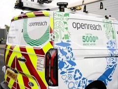 Un EV Openreach appositamente progettato che segna il 5.000° furgone elettrico dell&#039;azienda in circolazione nel Regno Unito (Fonte: Openreach)