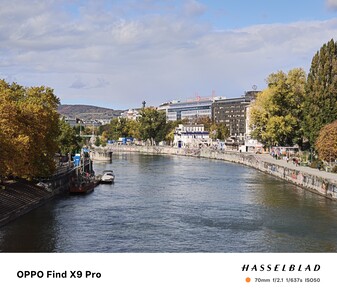 Oppo 70mm 200 megapixel, senza treppiede.