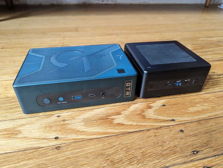 A sinistra: Beelink GTR7, a destra: Intel NUC11PAQ