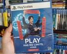 Una rara confezione promozionale cinese del disco “PlayStation Play Has No Limits” per il decimo anniversario