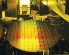 Il secondo trimestre da record di TSMC sottolinea il boom dell'AI. Nella foto: Wafer di silicio di TSMC (Fonte: TSMC)