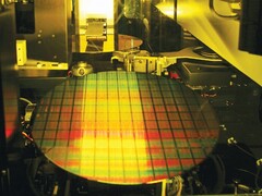 Il secondo trimestre da record di TSMC sottolinea il boom dell'AI. Nella foto: Wafer di silicio di TSMC (Fonte: TSMC)