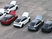 Tesla sta costruendo un inventario di modelli Y più economici con interni bianchi presso Giga Texas (Fonte: Joe Tegtmeyer/X)