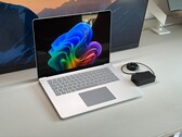 Intel batte nettamente Snapdragon - Recensione del Microsoft Surface Laptop 15 Gen 8