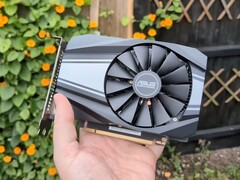La scheda grafica ASUS GTX 1650 Super utilizzata nei test di benchmark di Battlefield 6 (Fonte immagine: RandomGaminginHD via YouTube))