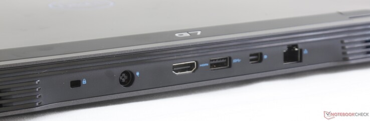 Lato Posteriore: Noble Lock, alimentazione AC, HDMI 2.0, USB 3.1 Type-A, mini-DisplayPort, Gigabit RJ-45