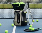 Il Pongbot Aura può allenare i giocatori e arbitrare partite di tennis, padel e pickleball.