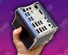 Bringus Studios trova un mini PC che sarebbe stato una console di gioco Steam Box (Fonte: Bingus Studios su YouTube)