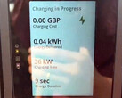 I Supercharger Tesla V4 a pagamento compaiono nel Regno Unito (immagine: James Court/X)