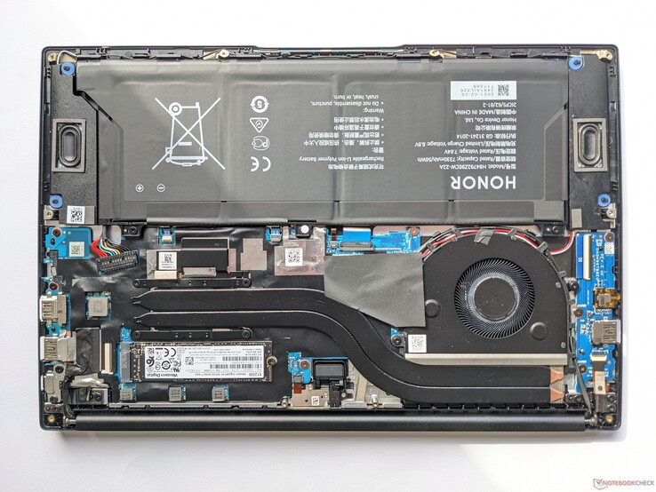 Gli interni del Honor MagicBook 14 con un Core i7-1165G7