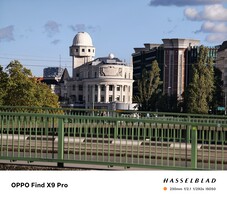 Oppo Find X9 Pro senza teleconvertitore zoom 10x