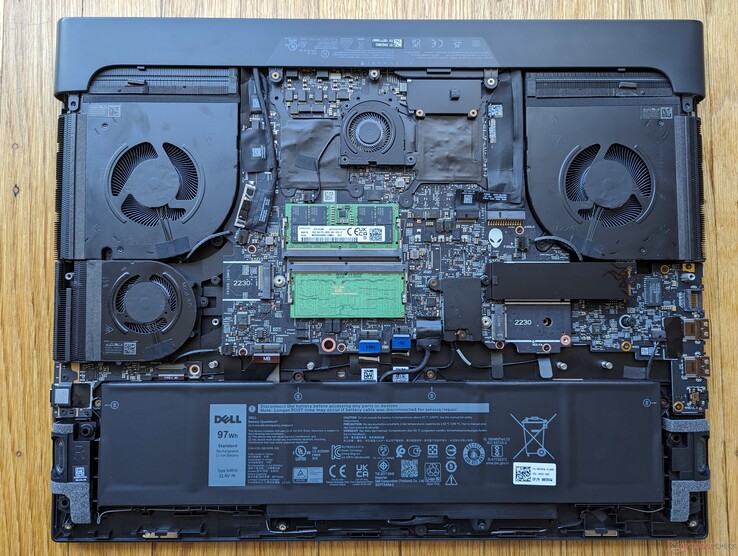 Configurazione AMD-AMD di Alienware m18 R1