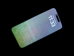 Un esempio di iPhone 15 Pro Max con burn-in OLED. (Fonte immagine: Surfphysics - Credito immagine)