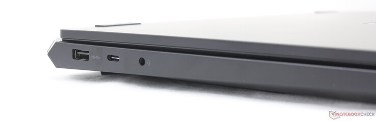 A sinistra: USB-A (5 Gbps), USB-C con DisplayPort 1.4 + Power Delivery (10 Gbps), jack da 3,5 mm per cuffie
