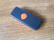 Weenect XS (in alto)