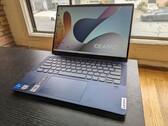 Recensione del Lenovo IdeaPad Flex 5i 14IRU8: Un economico convertibile da 14 pollici con Thunderbolt 4