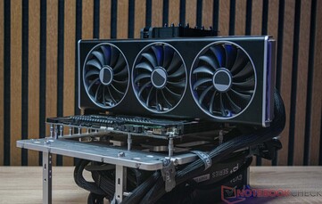 XFX Speedster MERC 310 Radeon RX 7900 XTX Black Edition durante le misurazioni del livello di rumore