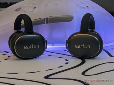 Parte anteriore degli auricolari Clip 2.