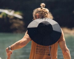 EcoFlow apre i preordini per il suo PowerHat, progettato per la ricarica solare dell'elettronica in movimento. (Fonte: EcoFlow)