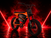 Il modello Juiced Scrambler Hardtail a doppia batteria offre un'autonomia fino a 120 miglia (200 km)