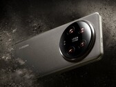 Un leaker ha rivelato i dettagli sull'apertura dell'obiettivo della fotocamera zoom Leica prevista nello Xiaomi 17 Ultra. (Fonte: Xiaomi)