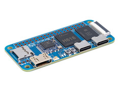 Banana Pi BPI-M4 Zero è simile a Orange Pi Zero 2W, ma con memoria flash eMMC integrata. (Fonte immagine: Banana Pi)