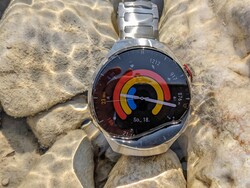 In recensione: Huawei Watch 4 Pro. Dispositivo di prova fornito da Huawei Germania.