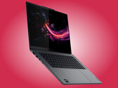 Lenovo ha dotato il modello Yoga Pro 7 15ASH11 di un trackpad tattile.