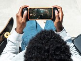 L'ultimo gamepad per iPhone di Corsair è dotato di thumbstick anti-drift. (Immagine: Corsair)