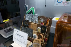 Sono inoltre in esposizione le macchine da taglio laser di proprietà dell’azienda