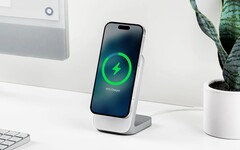 Qi2 è un'alternativa MagSafe che finalmente viene lanciata sia per gli iPhone che per gli smartphone Android. (Immagine: Nomad)