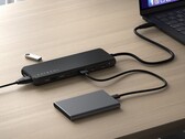 L'adattatore multiplo per display triplo USB-C Satechi 13-in-1 è da poco disponibile nei negozi. (Fonte: Satechi)