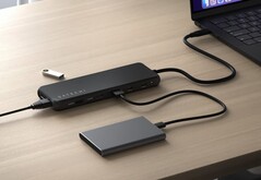 L'adattatore multiplo per display triplo USB-C Satechi 13-in-1 è da poco disponibile nei negozi. (Fonte: Satechi)