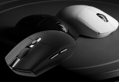 Sembra che Logitech alleggerirà il G305 e ridurrà il G Pro X Superlight 2 nei prossimi mesi. (Fonte immagine: u/xDomni su Reddit)