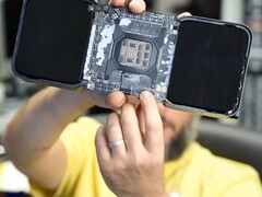 Una Nvidia RTX Pro 6000 da 10.000 dollari è diventata inutilizzabile dopo la rottura del PCIe (Fonte immagine: NorthbridgeFix su YouTube)